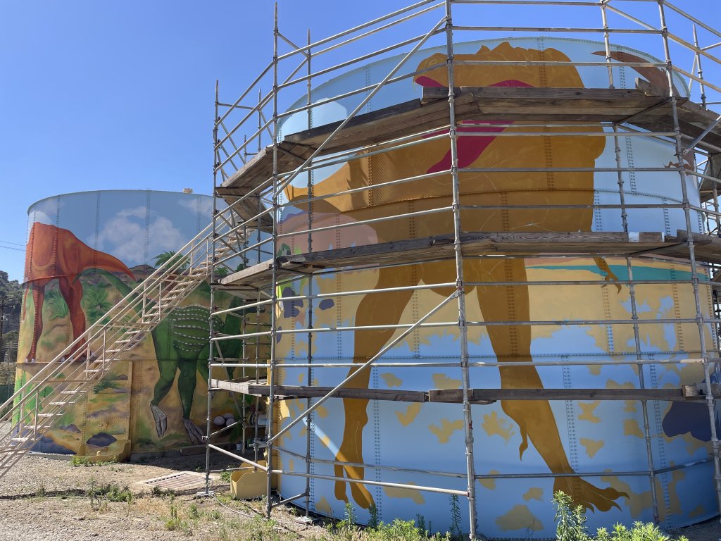 Quirky, Hidden, Unique Places in Ventura Dino tank murals Ventura